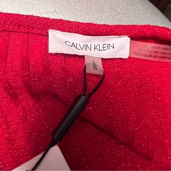 CALVIN KLEIN Ribbed Red Sparkle Top - Picture 7 of 8